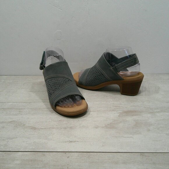 Clarks Collection Emily2 Mist Block Blue Grey Suede Nubuck Heel Sandals Size 7M - Picture 5 of 13